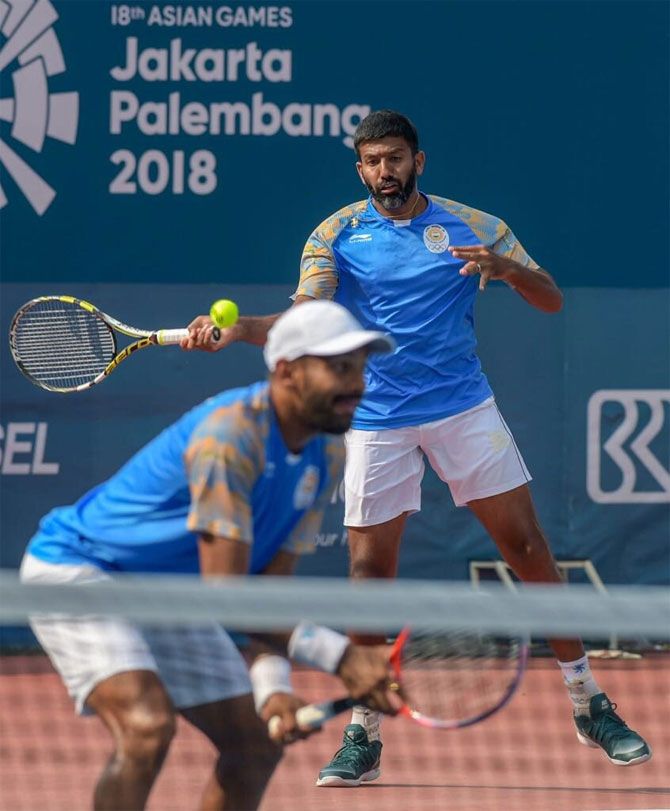Rohan Bopanna and Divij Sharan in action during their match on Thursday