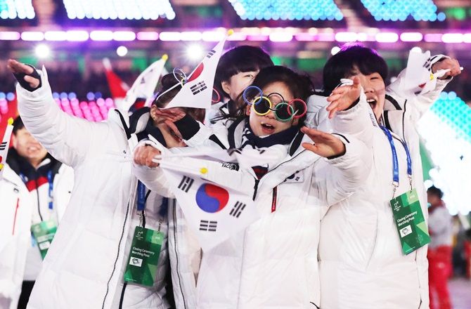 The delegation of the unified Korea team perform during the closing ceremony