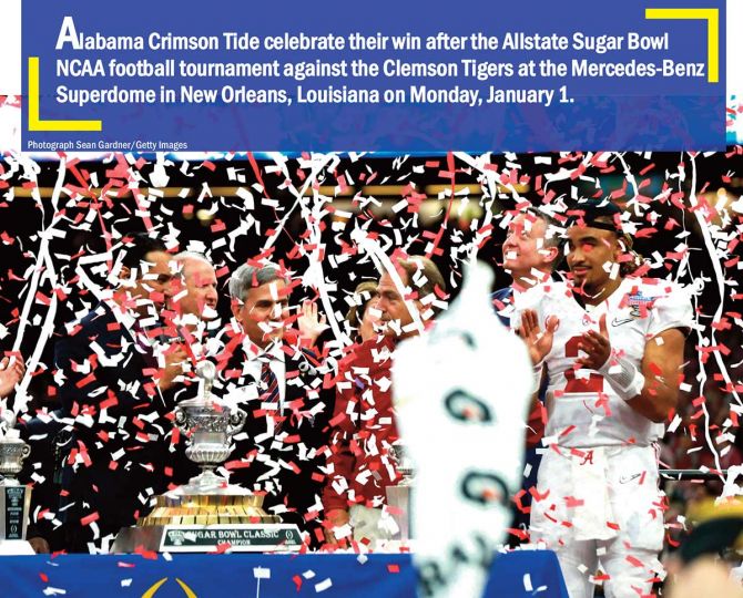 Alabama Crimson Tide celebrate their win after the Allstate Sugar Bowl NCAA football tournament against the Clemson Tigers at the Mercedes-Benz Superdome in New Orleans, Louisiana on Monday, January 1