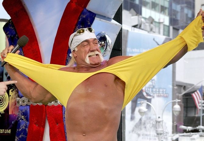 Wrestler Hulk Hogan gives the crowd a taste of 'Hulkamania'