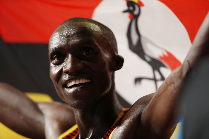 The current 10,000m world champion, who won the IAAF World Cross Championships earlier this year in Denmark, clocked 26 minutes 38 seconds, improving Komon's 2010 mark by six seconds, at the Valencia Trinidad Alfonso