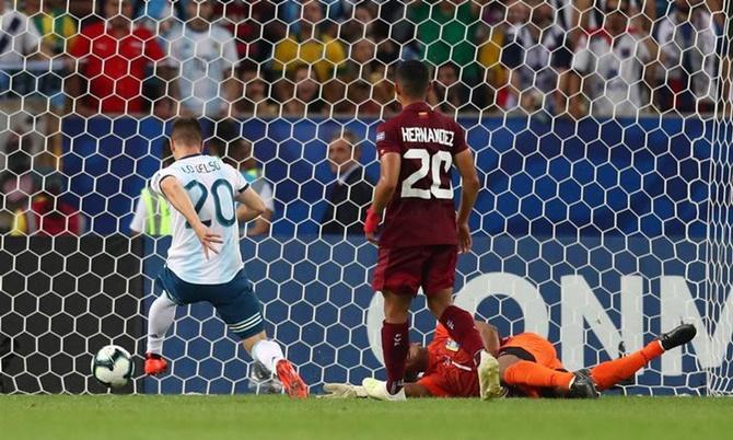 Argentina's Giovani Lo Celso scores