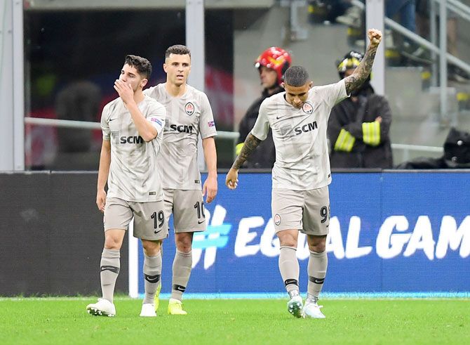 Shakhtar Donetsk's Manor Solomon celebrates with teammate Dodo after scoring the winner during their Group C match against Atalanta at San Siro in Milan on Tuesday