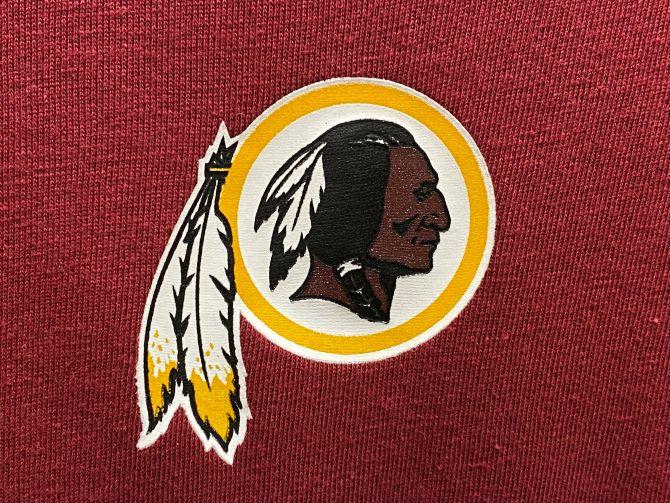 The logo of the NFL team Washington Redskins