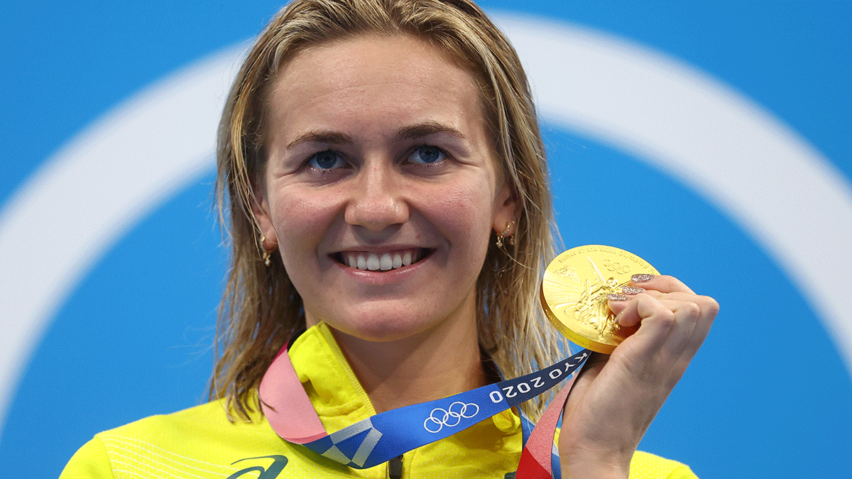Ariarne Titmus of Australia poses with her gold medal after winning the Women's 200m Freestyle event on Wednesday