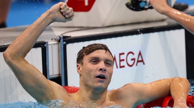 Robert Finke of the United States reacts after winning the men's 800m freestyle final