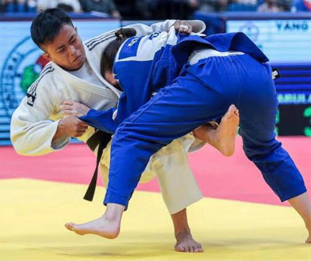 Judoka Sushila Devi in action