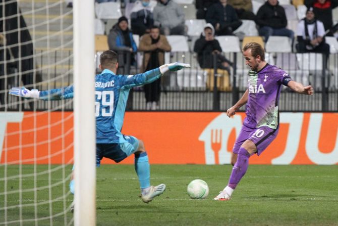 Harry Kane scores the equalizer for Tottenham Hotspur during the Europa League Group G match against NS Mura