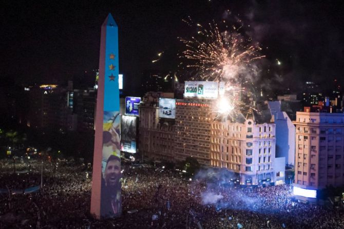 Fans of Argentina celebrate the FIFA World Cup Qatar 2022 win against France on December 18, 2022 in Buenos Aires, Argentina