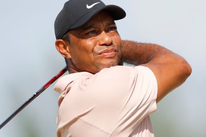  Tiger Woods carded a three-over-par 75 in the first round of the PGA Tour's Hero World Challenge in the Bahamas