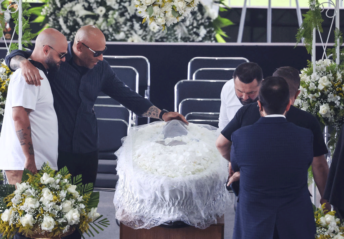 Edinho, son of Pelé, during his funeral on Monday