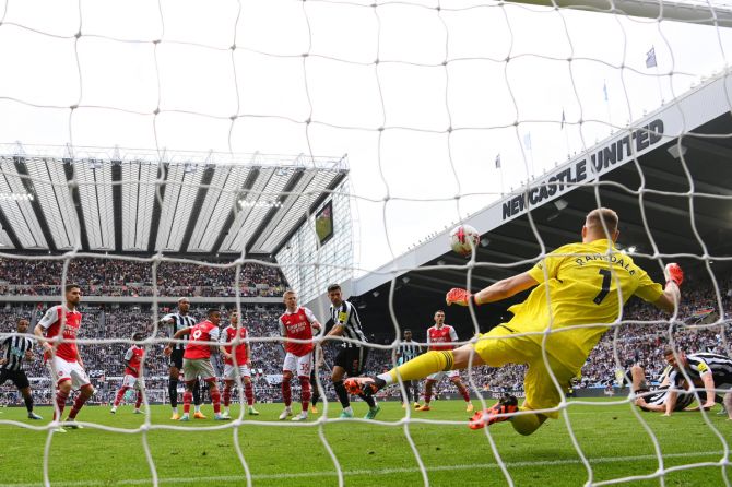 Arsenal keeper Aaron Ramsdale puts on a good save to deny Newcastle