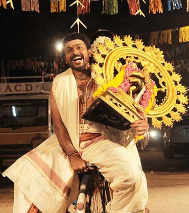A scene from Siruthai
