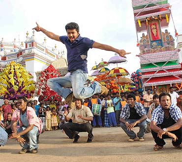 A scene from Kaavalan