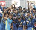 Sri Lankan cricketers get a rousing reception back home