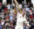 Murali compares Pietersen with the best