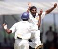 Murali reclaims world record for Test wickets