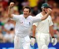 England make inroads after Smith run-out