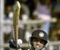 Dravid joins 11,000 Test run club