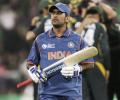Bowlers are short of confidence: Dhoni
