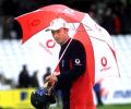 Hussain backs Strauss for denying Smith a runner
