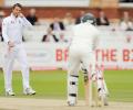 England crush Pakistan in controversial Test