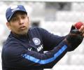 Hand injury rules Laxman out of second Test