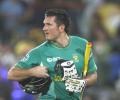 South Africa captain Smith announces shock retirement