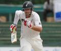 Vettori, Guptill revive New Zealand innings 