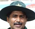 Miandad, Afridi receive death threats