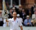Bangladesh fight back after Trott's double ton