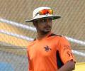 Kartik lands in controversy over Mankad-style run-out