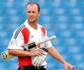 Jonathan Trott adds medium pace string to his bow