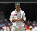 'Ponting shouldn't be in Aus dressing room'