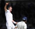 England thrash India by 196 runs at Lord's 