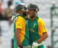 Oranje crushed by Amla, De Villiers tons