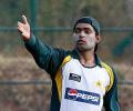 Umar suffers finger injury during practice