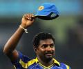 Murali gets wicket with last ball in Lanka