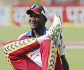 A lot to learn from Chanderpaul, Sammy tells batsmen
