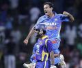 Five-star Pathan sinks Lanka in 5th ODI