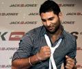 Politicians, sportspersons wish Yuvraj speedy recovery