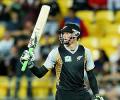 Guptill continues to plunder runs as NZ beat SA