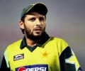 Pakistan's Afridi, Younus chased for unpaid tax bill
