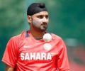 Harbhajan bats for Tendulkar