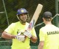 Yuvraj gets into groove facing 'throwdowns'