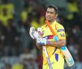 Dhoni stars in Chennai's 5-wkt win over Hyderabad
