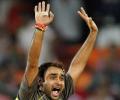 IPL: Hyderabad down Rajasthan, stay in hunt for play-offs
