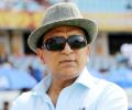 Gavaskar defends under fire BCCI chief Srinivasan