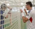 Pietersen fit, Carberry set for Ashes debut