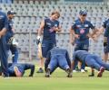Shane Bond's arrival lifts Mumbai's spirits